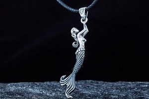 Silver Mermaid Pendant