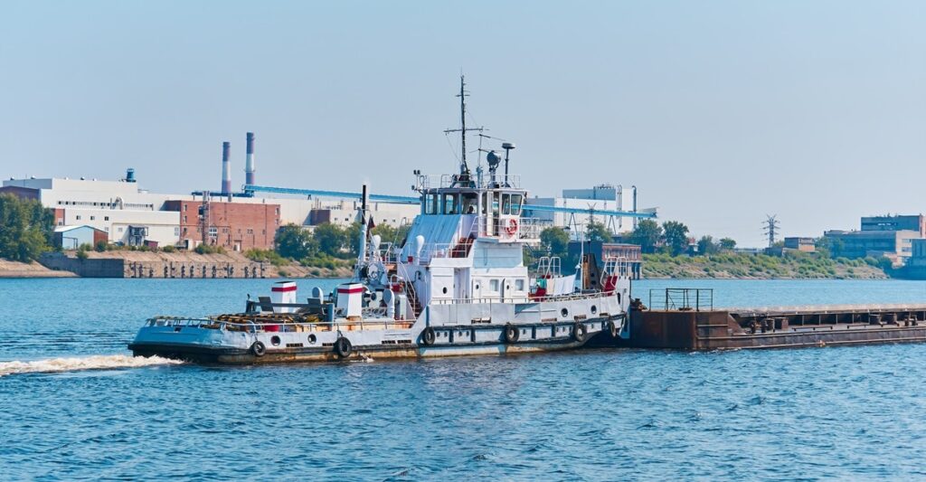 Towboat Engineer injured moving heavy pumps